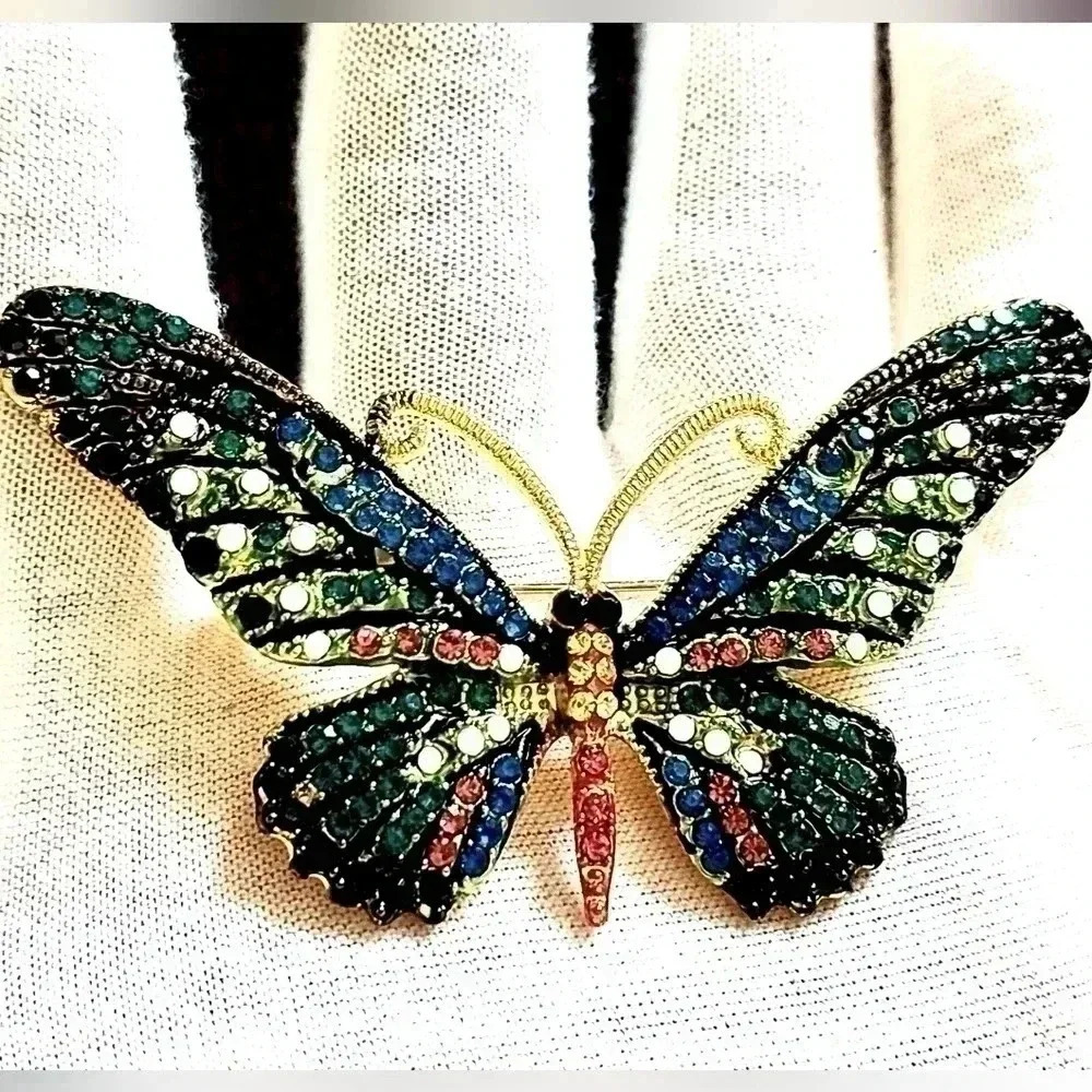 Butterfly hot cloth dress hat Brooch